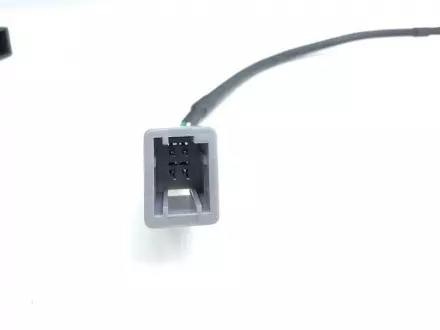 Переходник для подключения штатного USB разъема Toyota, Honda к новой магнитоле (тип 2)