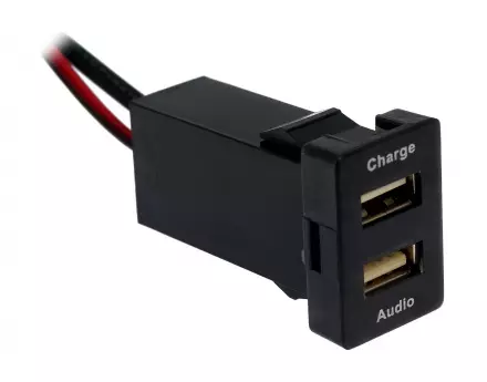 USB разъем в штатную заглушку для Toyota new (с зарядным устройством)